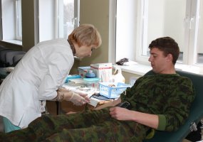 DIVIZIJOS GENEROLO STASIO RAŠTIKIO  LIETUVOS KARIUOMENĖS MOKYKLOJE - KRAUJO DONORO DIENA  - 1