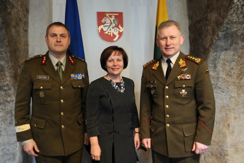 Minister of National Defence met with the Chief of Defence of Estonia on his first visit in our...
