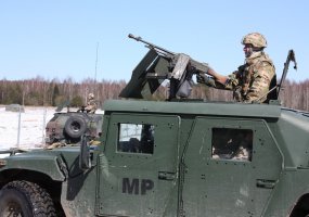 Naujos karių pamainos pasirengusios tarptautinei misijai Afganistane  - 6