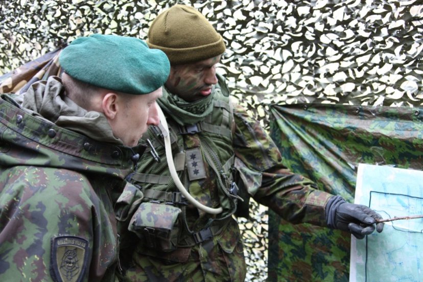 Pratybose „Pirmas kirtis“ Žvalgybos kuopa pasitikrino savo gebėjimus  
