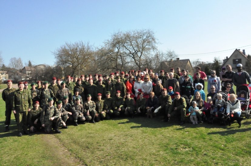Akcija  „Darom 2012“ suvienijo karius savanorius ir JAV ambasados darbuotojus bendram tikslui