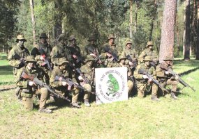 Tik geriausių rezultatų pasiekusiems Lietuvos kariuomenės žvalgams suteikiama teisė nešioti... - 3