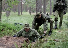 Pratybose „Pėdsekys – 2012“ – Sausumos pajėgų žvalgai įgijo naudingos patirties  - 6
