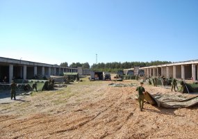 Latvijoje prasidėjo tarptautinės pratybos „Kardo kirtis 2012“ - 1