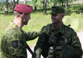 Pratybas „Kardo kirtis“ stebėjo žurnalistai ir  pratybų  svečiai  - 6