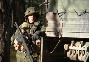 Kariai savanoriai dalyvauja kovinio rengimo pratybose  - 4