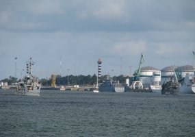 Vyko Baltijos šalių karinių laivų junginio BALTRON pratybos - 2
