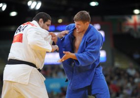 Volunteer soldier wins Olympic gold medal - 2