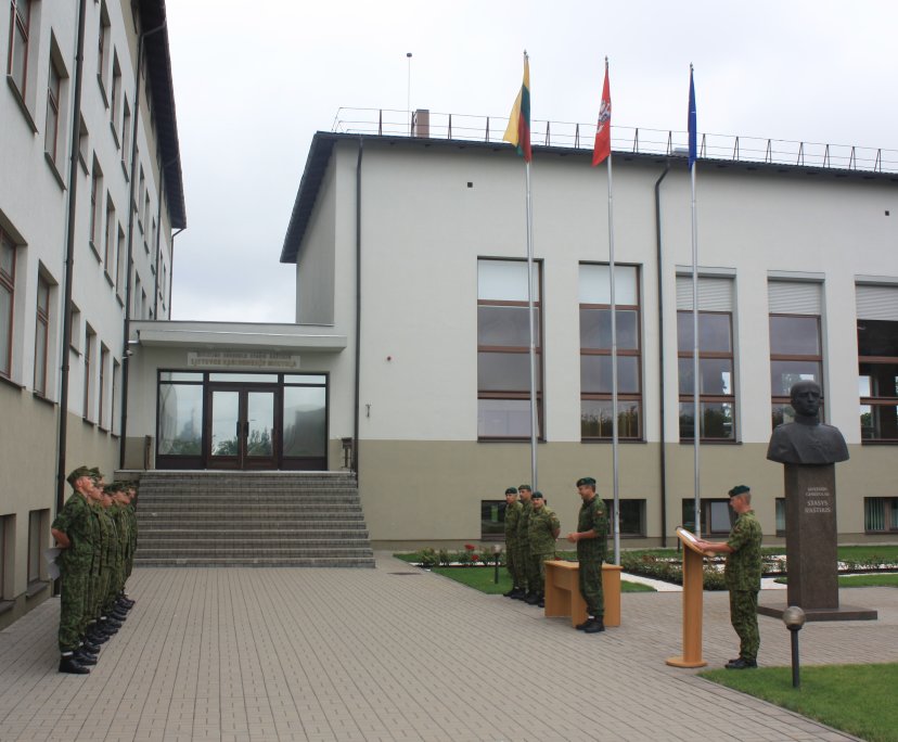 Pirmą kartą kariams savanoriams skirtas kursas „Instruktoriaus kursas Nr.1