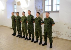 Sutikti iš Afganistano grįžę Lietuvos specialiosios misijos vadovo apsaugos grupės kariai  - 1