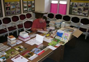 Kariai padovanojo knygų mokslo metus pradedantiems moksleiviams - 3