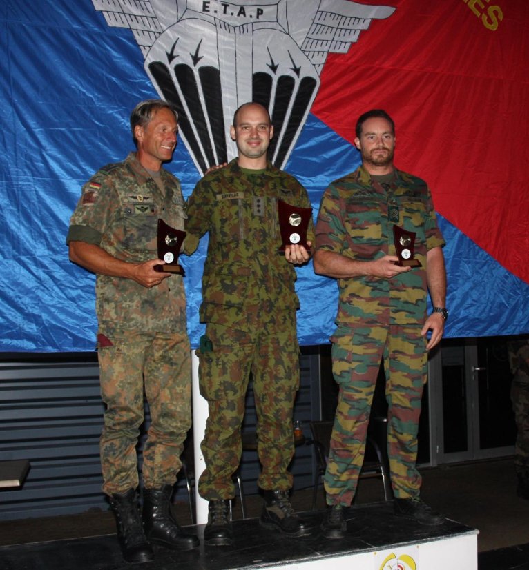 Parachutists of the Lithuanian Air Force brought home medals from France 