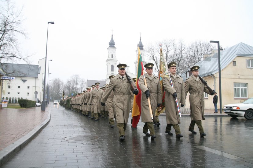 Marijampolės įgulos kariai minėjo Lietuvos kariuomenės dieną