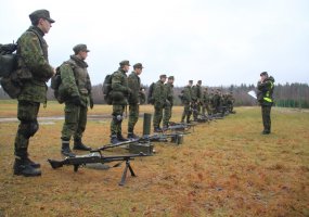 Kariai savanoriai dalyvavo lengvojo kulkosvaidžio kurse - 1