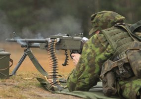 Kariai savanoriai dalyvavo lengvojo kulkosvaidžio kurse - 3