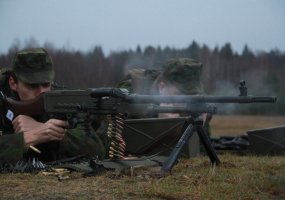 Kariai savanoriai dalyvavo lengvojo kulkosvaidžio kurse - 6