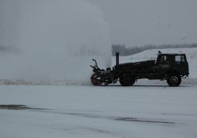 Prireikus Aviacijos bazė priimtų ir Kalėdų Senį  - 5