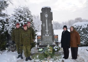 Pagerbtas pirmo žuvusiojo savanorio, A. Vainausko, atminimas  - 1