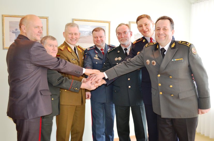 Kariuomenės ir vidaus reikalų sistemos padalinių bei Muitinės departamento bendradarbiavimas -...