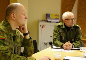 Sausumos pajėgų štabe susitiko jungtinė Danijos ir Lietuvos karinė darbo grupė - 2