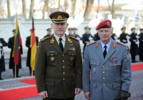 Lietuva Vokietijos kariuomenei siūlo pasinaudoti tranzitine infrastruktūra traukiantis iš... - 3