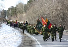 Daugiau nei tūkstantis karių ir civilių bėgimu aplink Ruklą pagerbė Nepriklausomybės atkūrimą - 6