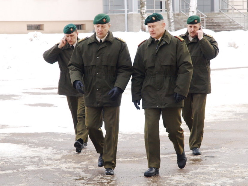 Lietuvos kariuomenės vadas lankėsi LKA Sausumos pajėgų štabo karininkų kursuose