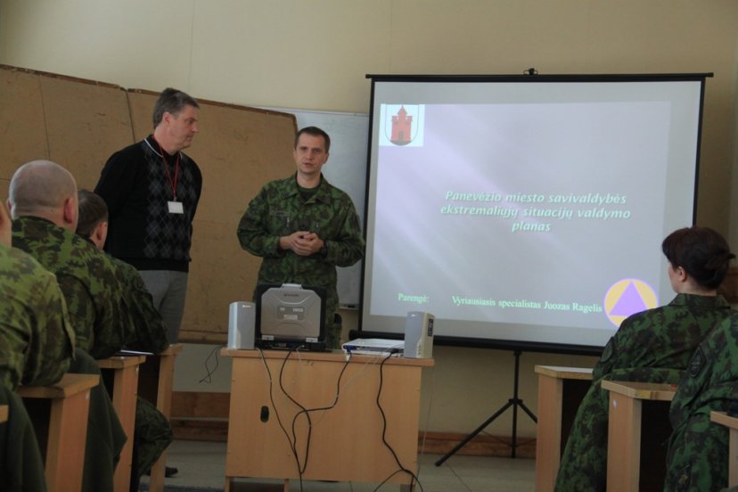 Vyko Sausumos pajėgų nekinetinių operacijų pajėgumo specialistų studijų laikotarpis