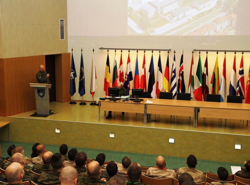 Operacijų koordinavimo centro patarėjų grupė tobulina įgūdžius NATO mokymuose 