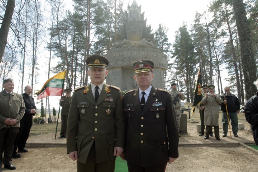 Chief of Defence of Lithuania attended a tribute ceremony for Lithuania's guerrillas in Latvia 