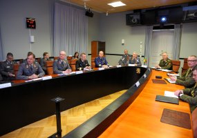 Lietuvos kariuomenės vadas lankosi Suomijoje - 2