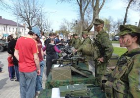 Ukmergės rajone – ne tik pratybos, bet ir karinės parodos - 4