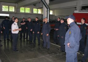 Karinių jūrų pajėgų laivo N42 „Jotvingis“ įgulos nariai dalyvavo gaisro gesinimo mokymuose - 6