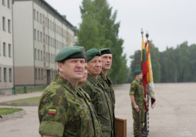 Jonušo Radvilos mokomojo pulko kovinei vėliavai - 13 metų  - 3