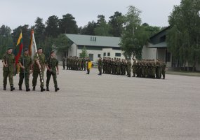 Jonušo Radvilos mokomojo pulko kovinei vėliavai - 13 metų  - 4
