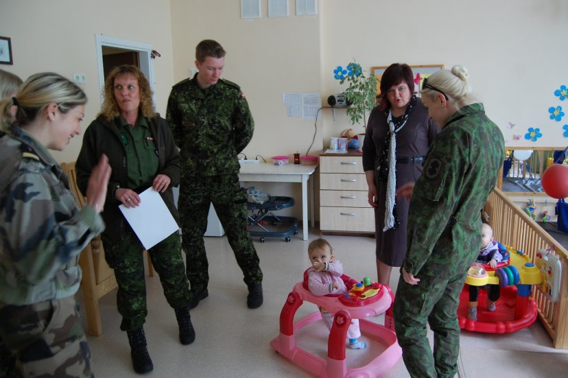 Danish soldiers visited the children's home