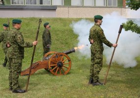 Sausumos pajėgų štabas iškilmingai paminėjo devintąsias kovinės vėliavos įteikimo metines - 4