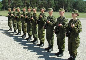 Moksleivių atostogos kariuomenėje kupinos naujų patirčių ir išbandymų - 6