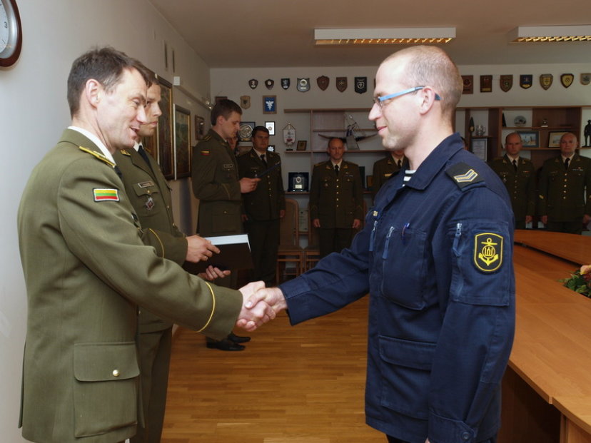 Karo akademijoje baigėsi karininkų specialistų pagrindinio karinio parengimo kursas