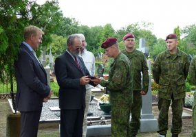 Žemaičių apygardos 3-iosios rinktinės kariai pagerbė brigados generolo Vlado Nagiaus-Nagevičiaus... - 2