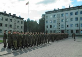 Didžiojo Lietuvos etmono Jonušo Radvilos mokomajame pulke tarnybą pradėjo dvidešimt antra bazinių... - 3
