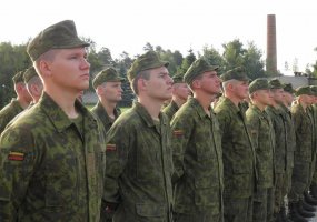 Didžiojo Lietuvos etmono Jonušo Radvilos mokomajame pulke tarnybą pradėjo dvidešimt antra bazinių... - 4