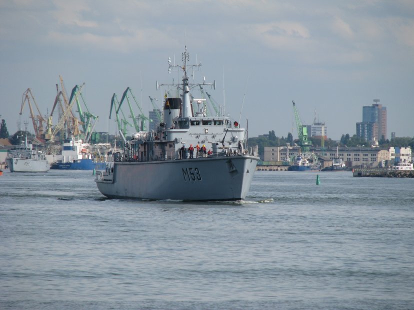 Multinational Naval Mine Clearance and Ordnance Disposal Operation OPEN SPIRIT 2013 commenced 