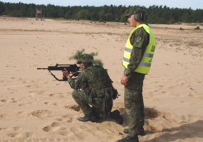 Juozo Lukšos mokymo centre aidėjo moderniųjų „kalavijų“ G-36 ugnies salvės - 4