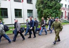 Karines žinias atnaujins apie 100 rezervo karių - 1