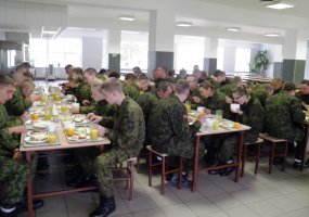 Bazinius kario savanorio kursus pradėjo 63 kariai savanoriai - 2