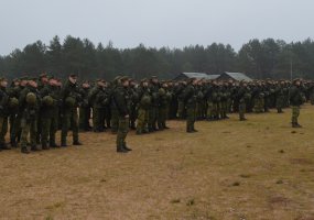 Sausumos pajėgų kariai prasidėjusiose pratybose treniruosis gynybinėms operacijoms - 2