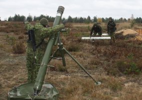 Pabradės poligone pratybų „Ugninis griausmas 2013“ metu aidės minosvaidžių salvės - 2