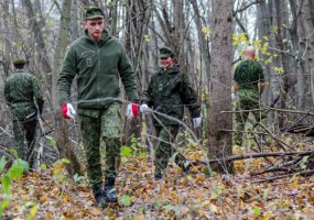 Kariai padėjo tvarkyti Aukštadvario regioninį parką - 1