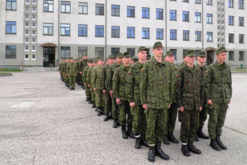 Bazinius kario savanorio kursus pradėjo 63 kariai savanoriai